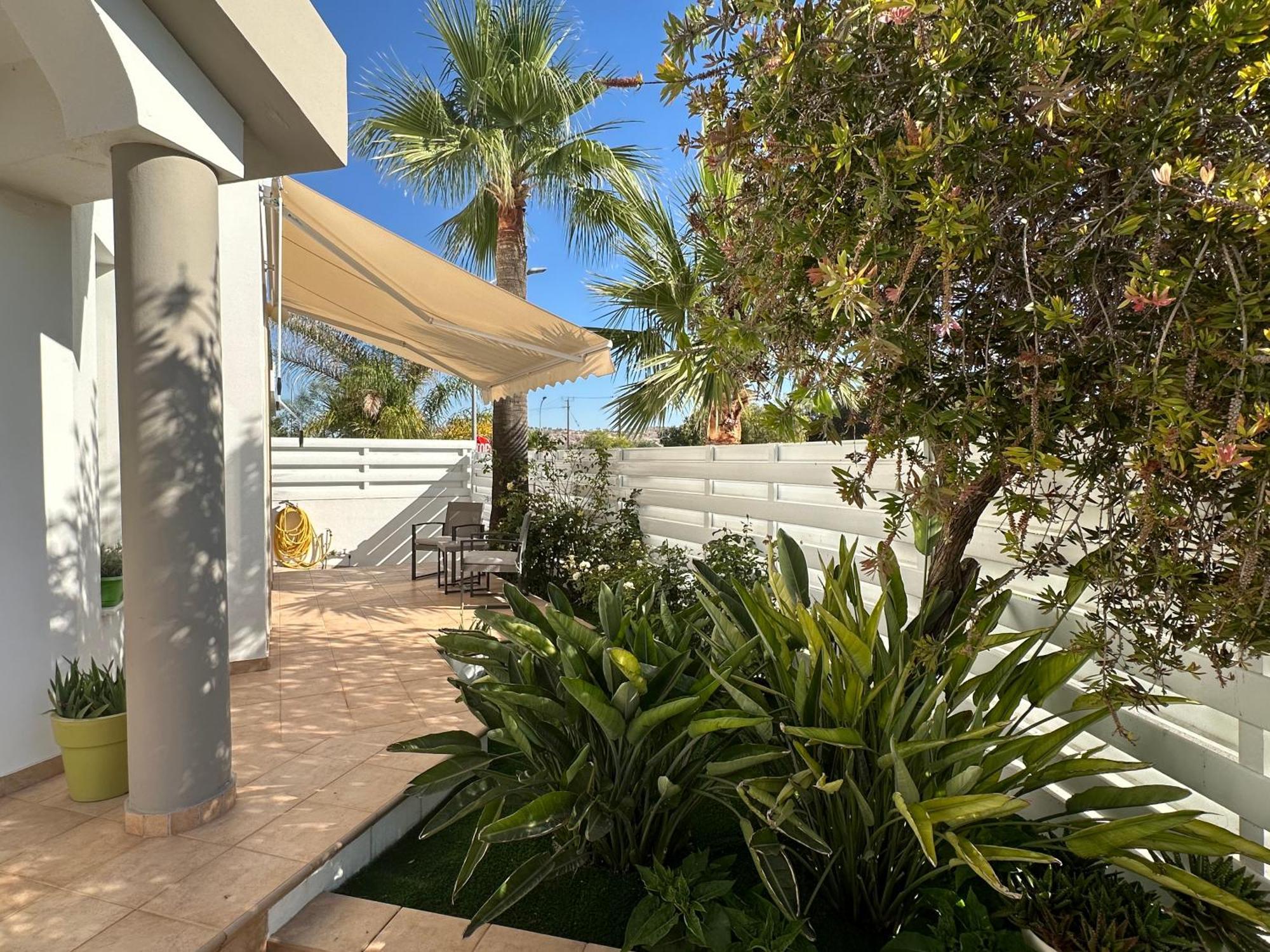 Villa Andy-350 M From The Beach Larnaca Bagian luar foto