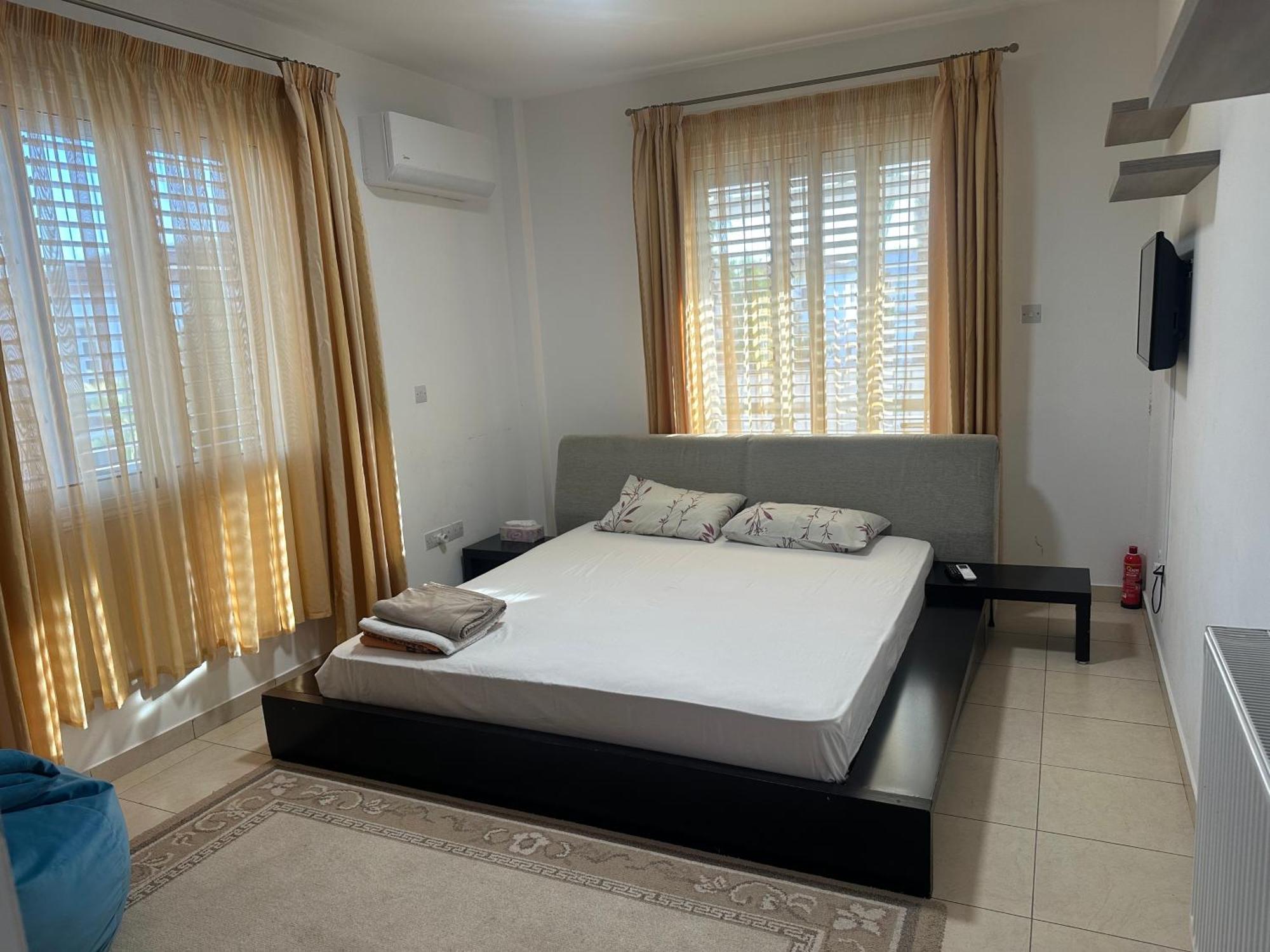 Villa Andy-350 M From The Beach Larnaca Bagian luar foto